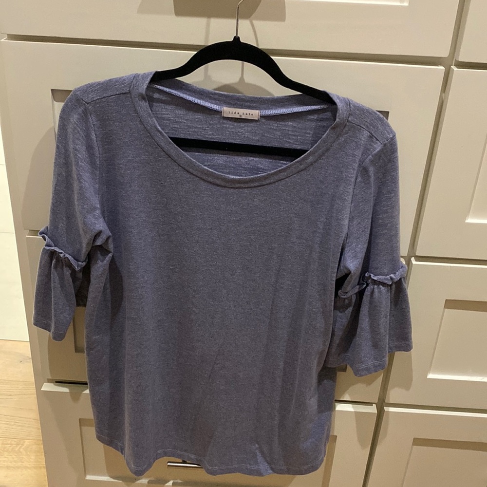 Blue ruffle sleeve tee